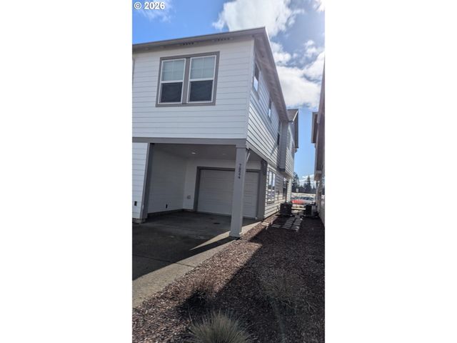 7024 Se FRASIER Ln, Hillsboro, OR 97123