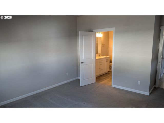 7024 Se FRASIER Ln, Hillsboro, OR 97123