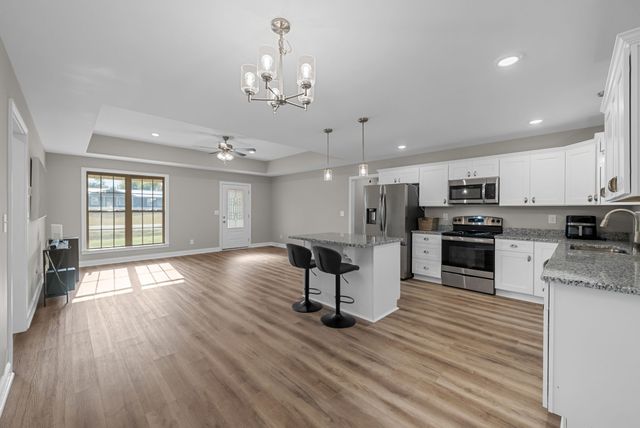 109 Morningside Dr, Clarksville, TN 37042