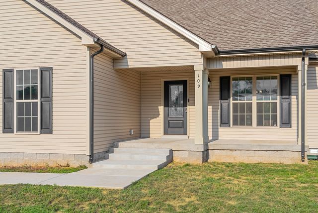 109 Morningside Dr, Clarksville, TN 37042