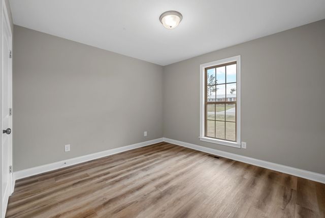 109 Morningside Dr, Clarksville, TN 37042