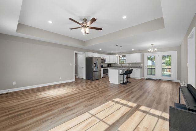 109 Morningside Dr, Clarksville, TN 37042