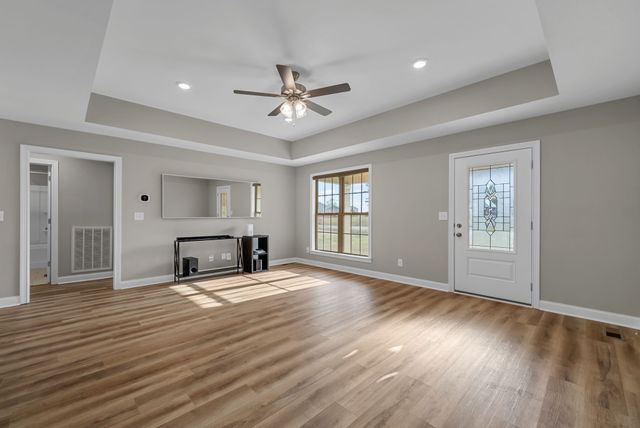 109 Morningside Dr, Clarksville, TN 37042