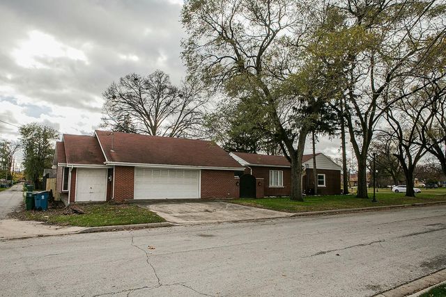 7505 Knickerbocker Pkwy, Hammond, IN 46323