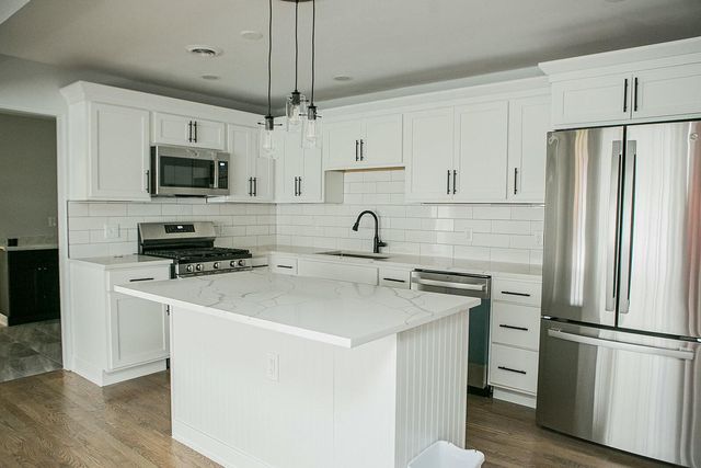 7505 Knickerbocker Pkwy, Hammond, IN 46323
