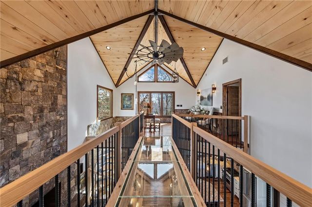 520 Overlook Drive, Blue Ridge, GA 30513