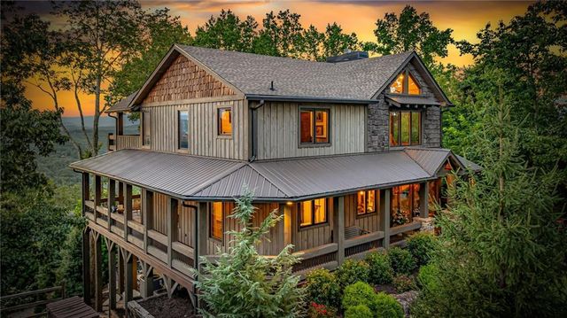 520 Overlook Drive, Blue Ridge, GA 30513