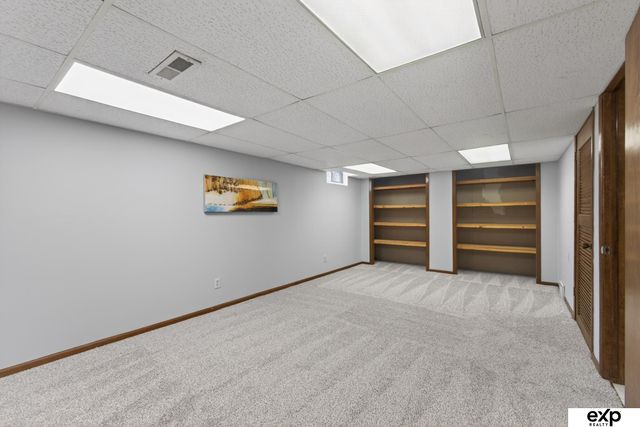 15017 Pepperwood Drive, Omaha, NE 68154