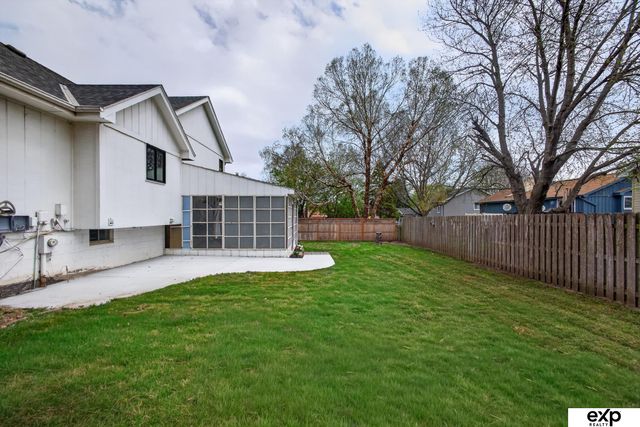 15017 Pepperwood Drive, Omaha, NE 68154