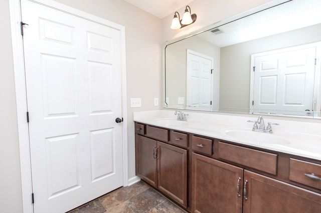 395 Devon Chase Hl Unit 6001, Gallatin, TN 37066