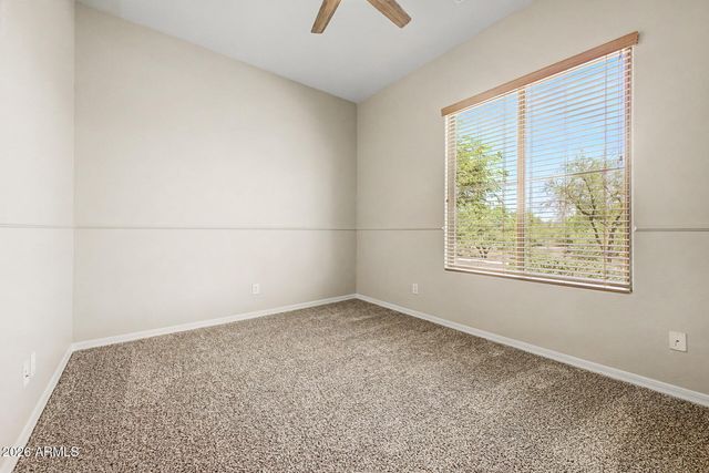 2023 W CHIMNEY ROCK Road, Phoenix, AZ 85085