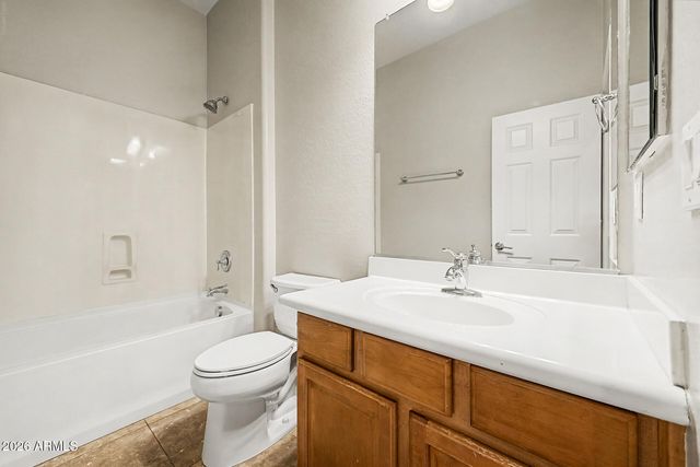 2023 W CHIMNEY ROCK Road, Phoenix, AZ 85085