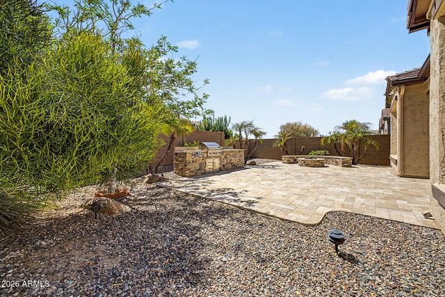 2023 W CHIMNEY ROCK Road, Phoenix, AZ 85085