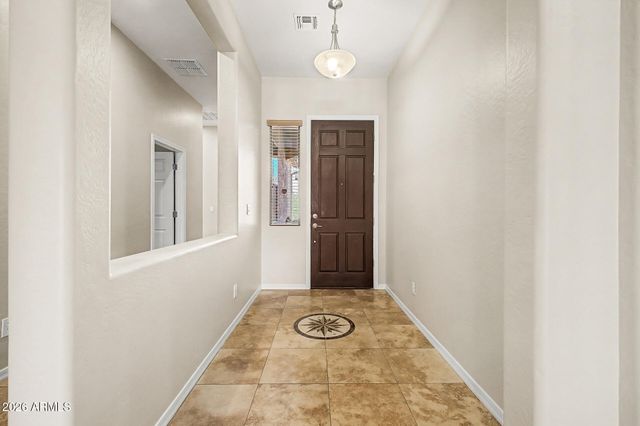 2023 W CHIMNEY ROCK Road, Phoenix, AZ 85085