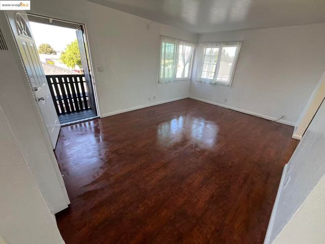 262 Fitzpatrick Rd, Oakland, CA 94603