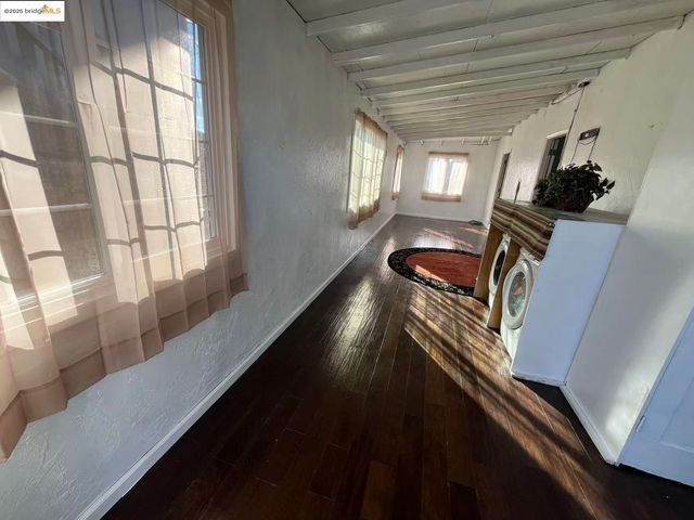 262 Fitzpatrick Rd, Oakland, CA 94603