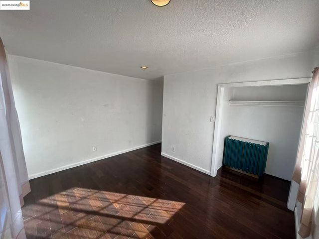 262 Fitzpatrick Rd, Oakland, CA 94603