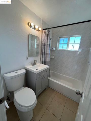 262 Fitzpatrick Rd, Oakland, CA 94603