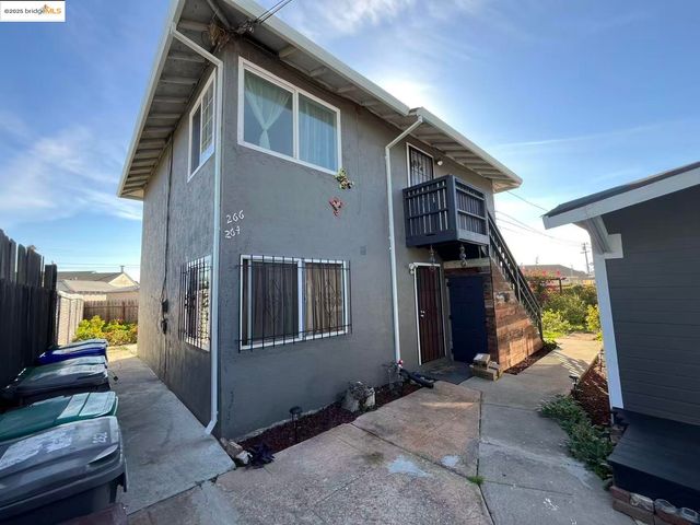 262 Fitzpatrick Rd, Oakland, CA 94603