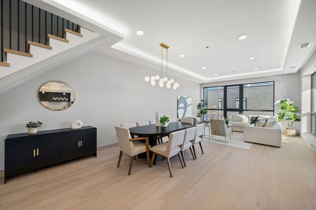 466 N Paulina Street 203, Chicago, IL 60622