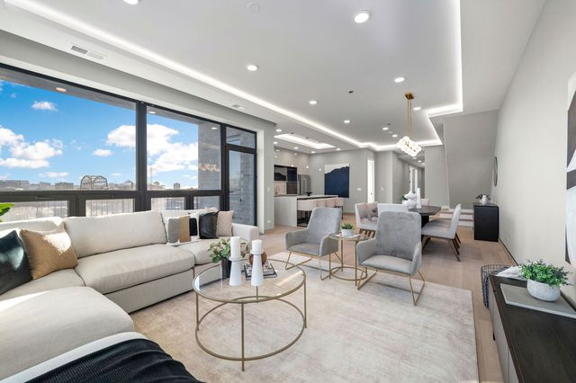 466 N Paulina Street 203, Chicago, IL 60622