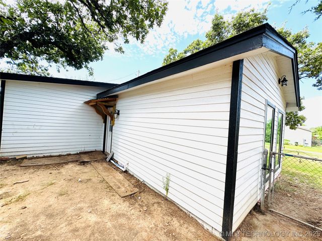 4892 S 369th West Avenue, Mannford, OK 74044