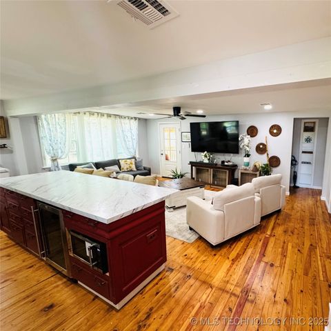 4892 S 369th West Avenue, Mannford, OK 74044