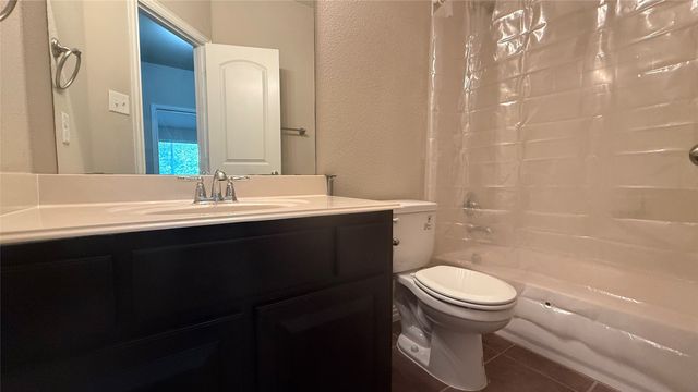 173 Barrington Lane, Lewisville, TX 75067