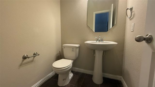 173 Barrington Lane, Lewisville, TX 75067