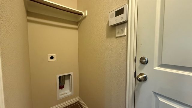 173 Barrington Lane, Lewisville, TX 75067