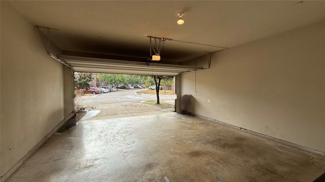 173 Barrington Lane, Lewisville, TX 75067