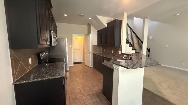 173 Barrington Lane, Lewisville, TX 75067