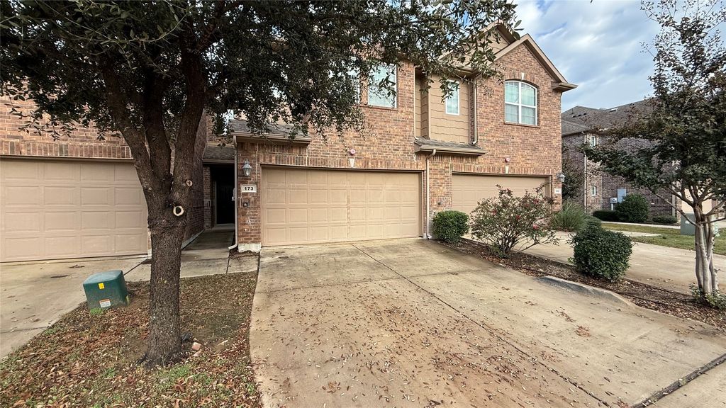 173 Barrington Lane, Lewisville, TX 75067