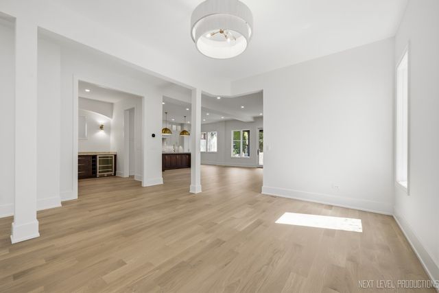 664 N Webster Street, Naperville, IL 60563
