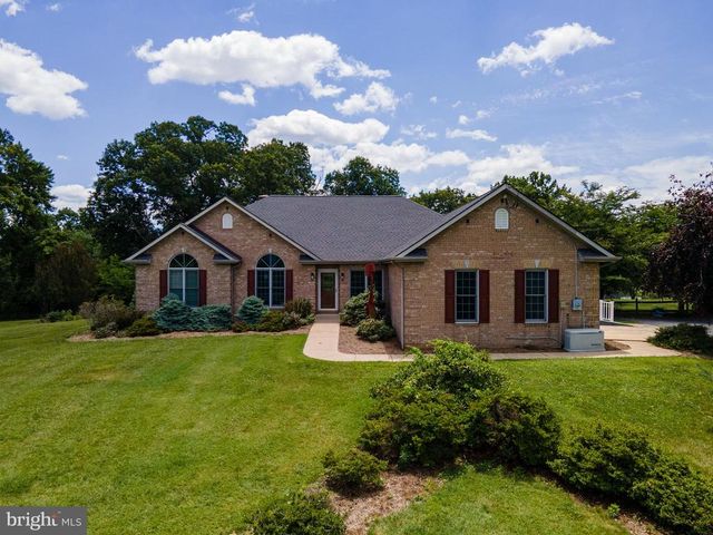 825 PARKVIEW ESTATES RD, Luray, VA 22835