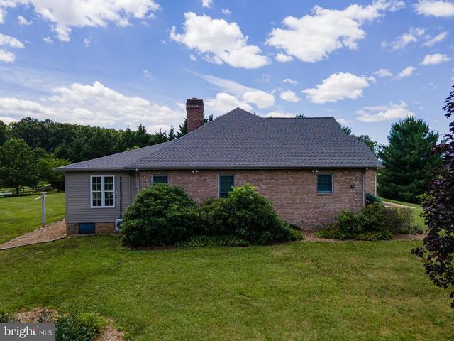 825 PARKVIEW ESTATES RD, Luray, VA 22835