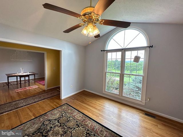 825 PARKVIEW ESTATES RD, Luray, VA 22835
