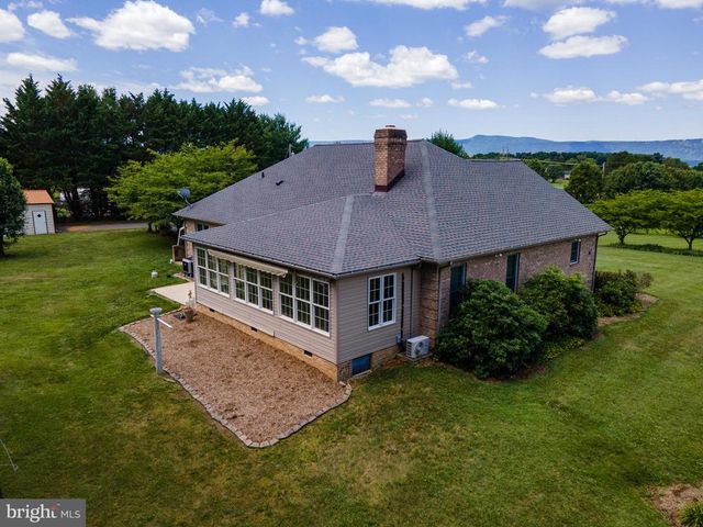 825 PARKVIEW ESTATES RD, Luray, VA 22835