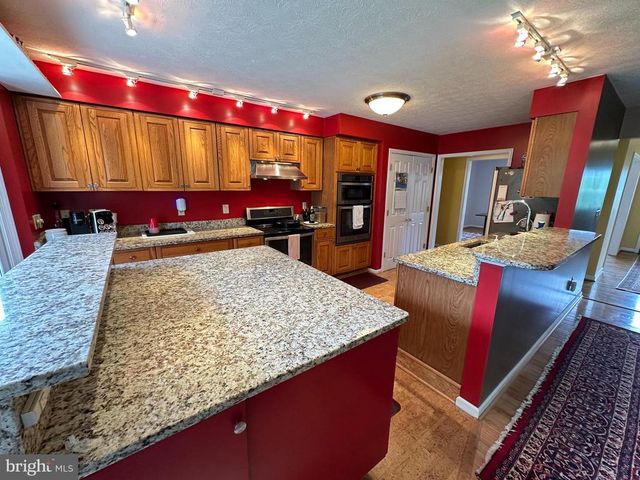 825 PARKVIEW ESTATES RD, Luray, VA 22835