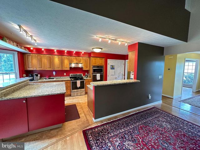 825 PARKVIEW ESTATES RD, Luray, VA 22835