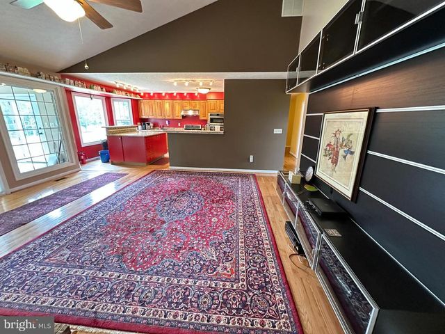 825 PARKVIEW ESTATES RD, Luray, VA 22835