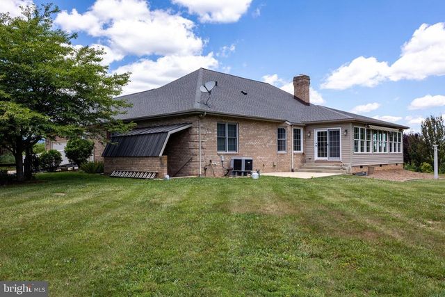 825 PARKVIEW ESTATES RD, Luray, VA 22835