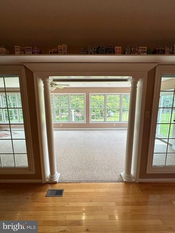 825 PARKVIEW ESTATES RD, Luray, VA 22835