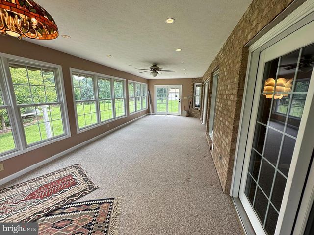 825 PARKVIEW ESTATES RD, Luray, VA 22835