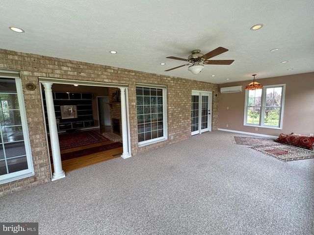 825 PARKVIEW ESTATES RD, Luray, VA 22835