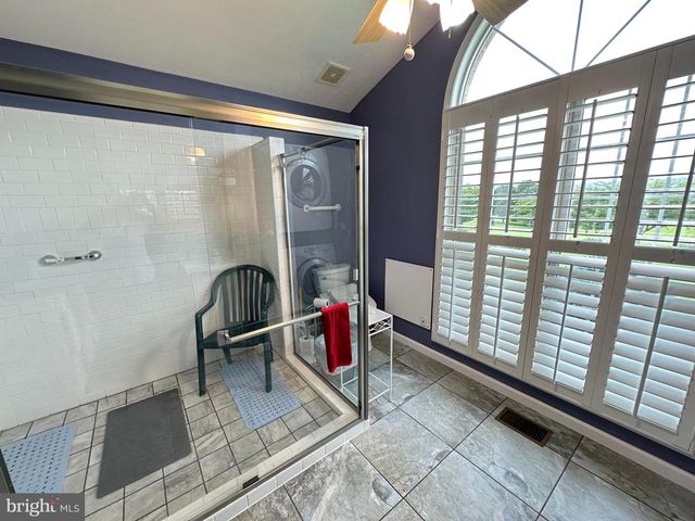 825 PARKVIEW ESTATES RD, Luray, VA 22835