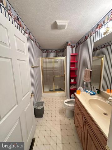 825 PARKVIEW ESTATES RD, Luray, VA 22835
