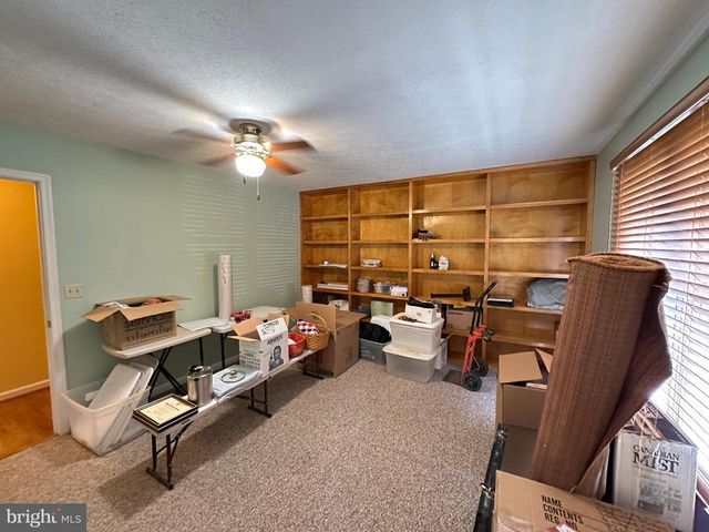 825 PARKVIEW ESTATES RD, Luray, VA 22835