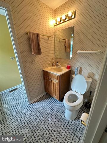 825 PARKVIEW ESTATES RD, Luray, VA 22835