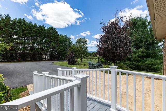 825 PARKVIEW ESTATES RD, Luray, VA 22835